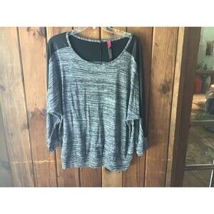 Pure Energy Top Size 2 (L)  Black Color Block Slouchy Doleman Sleeves